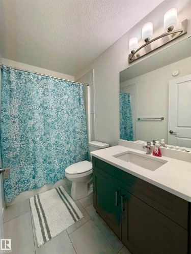 85 Meadowlink Common, Spruce Grove, AB - Indoor Photo Showing Bathroom