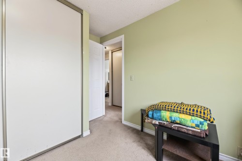 423 Kirkpatrick Crescent Nw, Edmonton, AB - Indoor