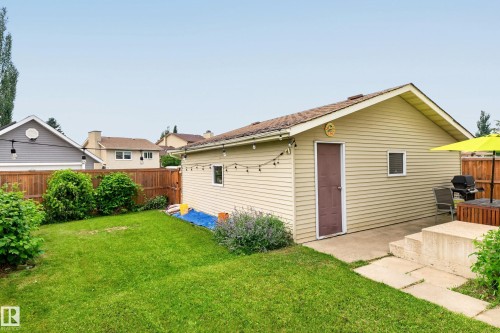 423 Kirkpatrick Crescent Nw, Edmonton, AB - Outdoor With Exterior