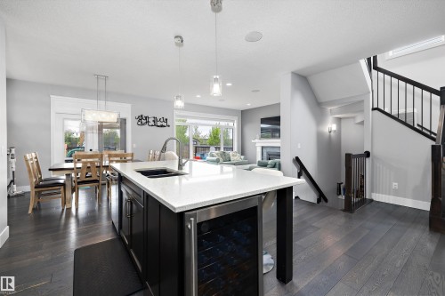 7656 182 Avenue Nw, Edmonton, AB - Indoor Photo Showing Kitchen With Double Sink With Upgraded Kitchen