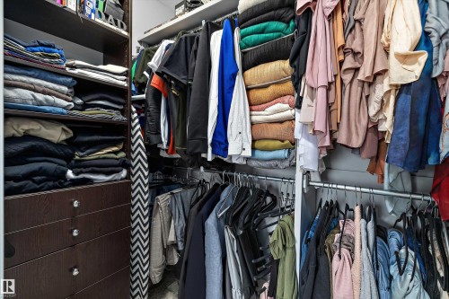 7656 182 Avenue Nw, Edmonton, AB - Indoor With Storage