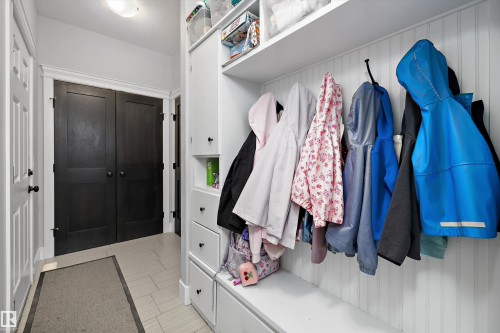 7656 182 Avenue Nw, Edmonton, AB - Indoor