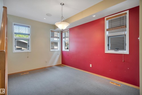 11446 75 Avenue Nw, Edmonton, AB - Indoor Photo Showing Other Room
