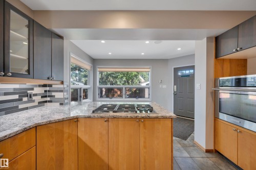 11446 75 Avenue Nw, Edmonton, AB - Indoor Photo Showing Kitchen