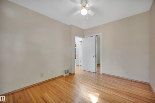 11446 75 Avenue Nw, Edmonton, AB - Indoor Photo Showing Other Room
