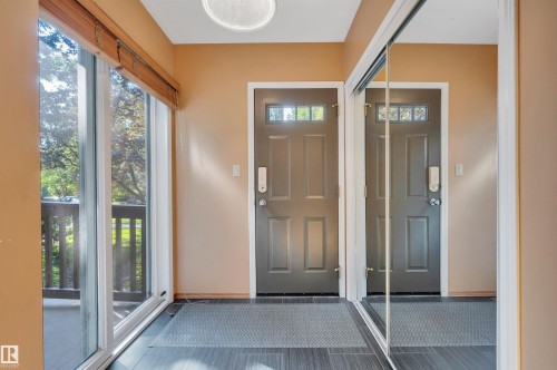 11446 75 Avenue Nw, Edmonton, AB - Indoor Photo Showing Other Room