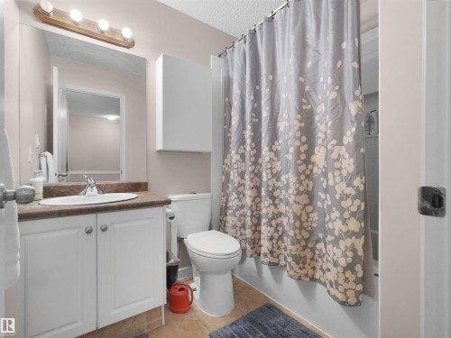 #90 5001 62 St, Beaumont, AB - Indoor Photo Showing Bathroom