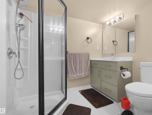 #90 5001 62 St, Beaumont, AB - Indoor Photo Showing Bathroom