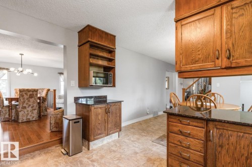 10502 158 Street Nw, Edmonton, AB - Indoor Photo Showing Kitchen