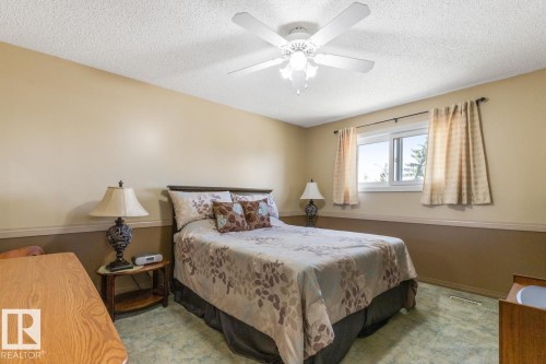 10502 158 Street Nw, Edmonton, AB - Indoor Photo Showing Bedroom