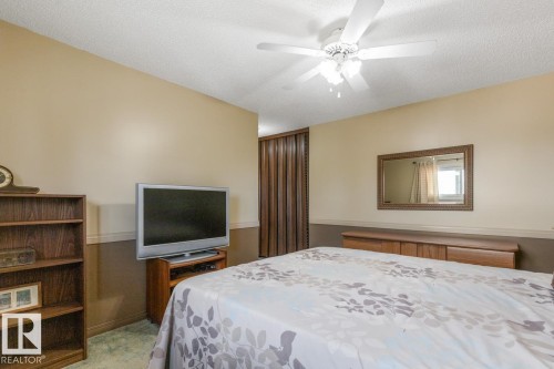 10502 158 Street Nw, Edmonton, AB - Indoor Photo Showing Bedroom
