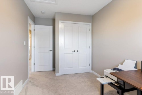 7056 181 Avenue Nw, Edmonton, AB - Indoor Photo Showing Other Room