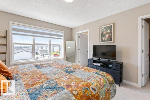 7056 181 Avenue Nw, Edmonton, AB - Indoor Photo Showing Bedroom