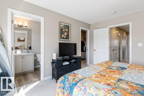 7056 181 Avenue Nw, Edmonton, AB - Indoor Photo Showing Bedroom