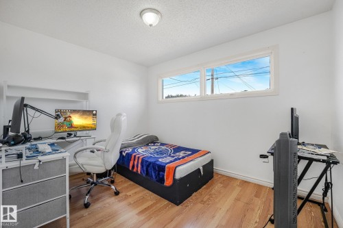 5914 91 Avenue Nw, Edmonton, AB - Indoor Photo Showing Other Room