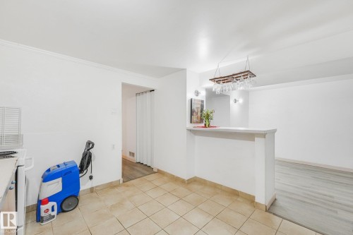 5914 91 Avenue Nw, Edmonton, AB - Indoor Photo Showing Other Room