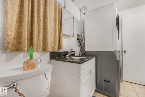 5914 91 Avenue Nw, Edmonton, AB - Indoor Photo Showing Laundry Room