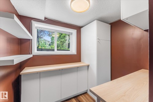 10810 54 Avenue Nw, Edmonton, AB - Indoor Photo Showing Other Room