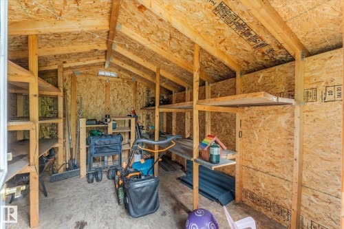 10810 54 Avenue Nw, Edmonton, AB - Indoor