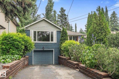 10810 54 Avenue Nw, Edmonton, AB - Outdoor