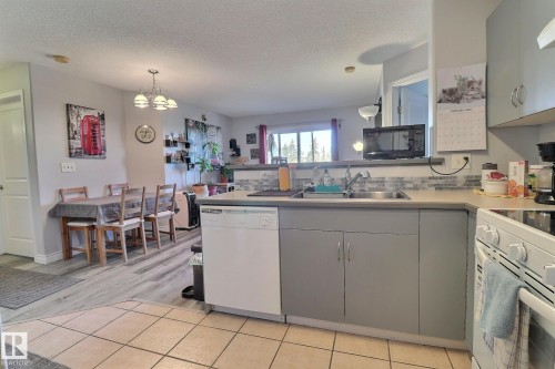 #416 14708 50 St Nw, Edmonton, AB - Indoor Photo Showing Kitchen