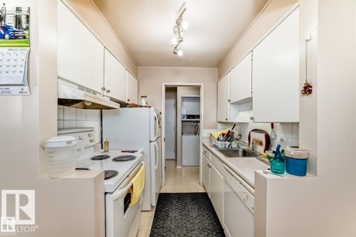 #104 11455 41 Av Nw, Edmonton, AB - Indoor Photo Showing Kitchen