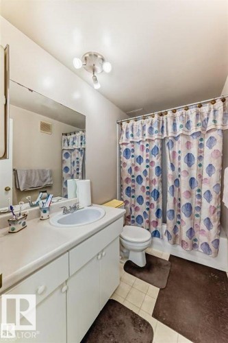 #104 11455 41 Av Nw, Edmonton, AB - Indoor Photo Showing Bathroom