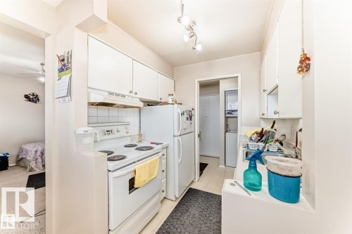 #104 11455 41 Av Nw, Edmonton, AB - Indoor Photo Showing Kitchen