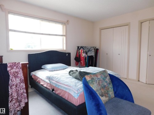 #9 303 Leger Wy Nw, Edmonton, AB - Indoor Photo Showing Bedroom