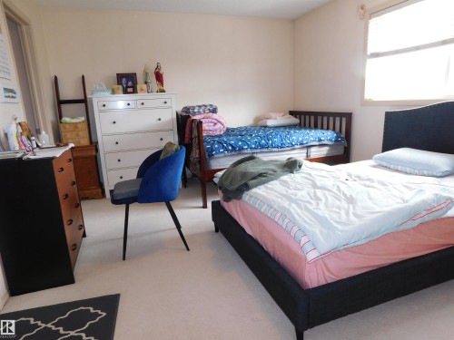 #9 303 Leger Wy Nw, Edmonton, AB - Indoor Photo Showing Bedroom