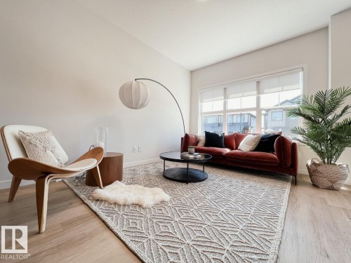 8160 228 Street Nw, Edmonton, AB - Indoor Photo Showing Living Room