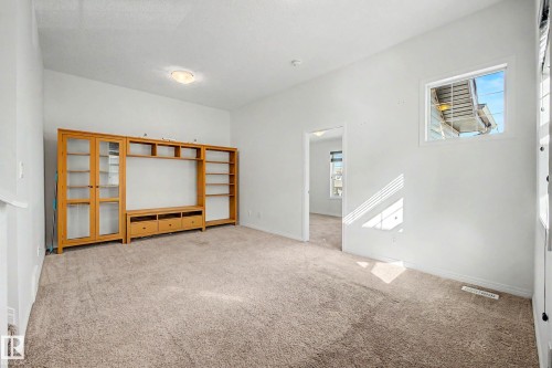 6107 176 Avenue Nw, Edmonton, AB 