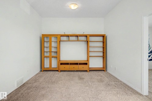 6107 176 Avenue Nw, Edmonton, AB 