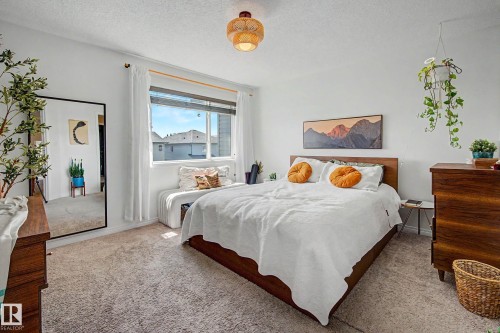 6107 176 Avenue Nw, Edmonton, AB 