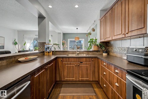 6107 176 Avenue Nw, Edmonton, AB 