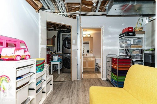 Additional content - 1539 Kinross Road Nw, Edmonton, AB - Indoor