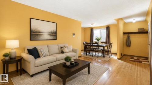 11415 106 Street Nw, Edmonton, AB - Indoor Photo Showing Living Room