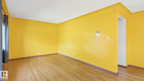 11415 106 Street Nw, Edmonton, AB - Indoor Photo Showing Other Room
