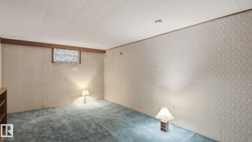 11415 106 Street Nw, Edmonton, AB - Indoor Photo Showing Other Room