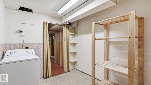 11415 106 Street Nw, Edmonton, AB - Indoor Photo Showing Laundry Room