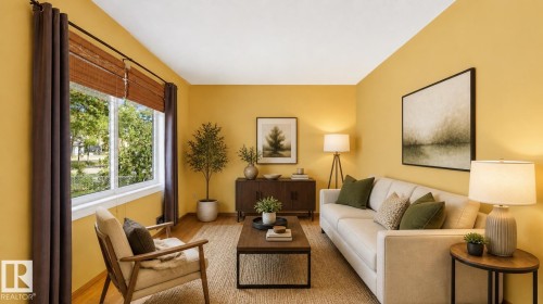11415 106 Street Nw, Edmonton, AB - Indoor Photo Showing Living Room