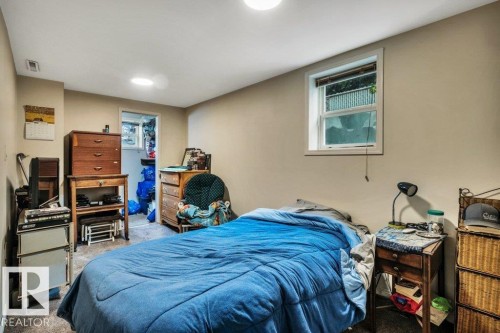 9928 79 Street Nw, Edmonton, AB - Indoor Photo Showing Bedroom