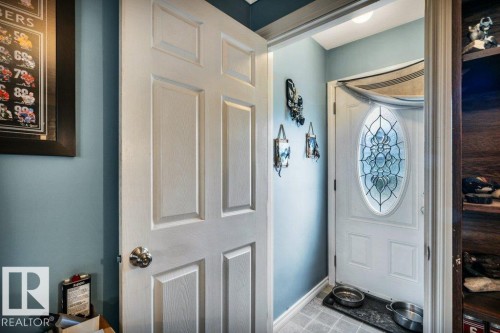 9928 79 Street Nw, Edmonton, AB - Indoor Photo Showing Other Room