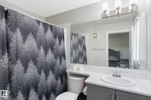 1416 169 Street Sw, Edmonton, AB - Indoor Photo Showing Bathroom