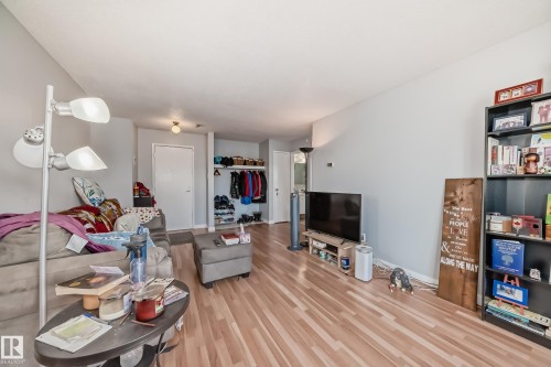 #206 7220 144 Av Nw, Edmonton, AB - Indoor Photo Showing Living Room