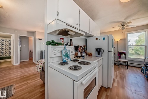 #206 7220 144 Av Nw, Edmonton, AB - Indoor Photo Showing Kitchen