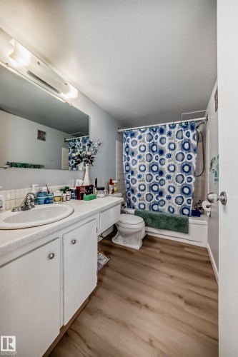 #206 7220 144 Av Nw, Edmonton, AB - Indoor Photo Showing Bathroom