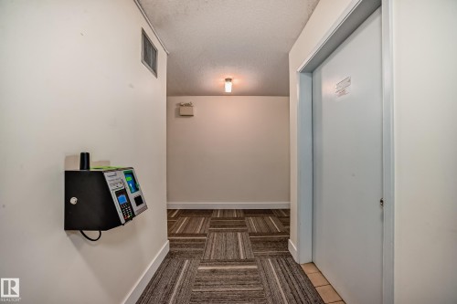 #206 7220 144 Av Nw, Edmonton, AB - Indoor Photo Showing Other Room