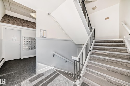 #206 7220 144 Av Nw, Edmonton, AB - Indoor Photo Showing Other Room