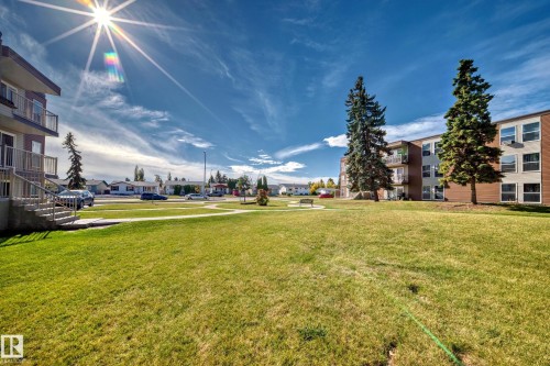#206 7220 144 Av Nw, Edmonton, AB - Outdoor